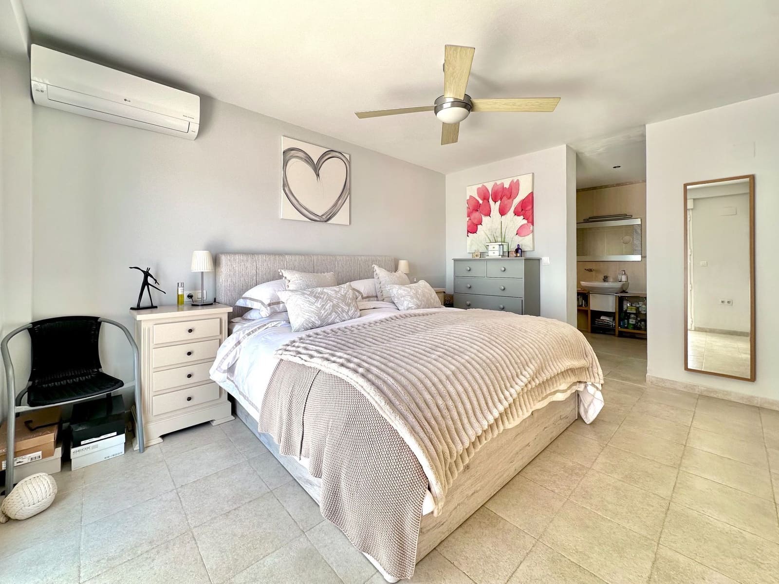 3 bedroom Villa for sale in Salobrena with pool garage - € 575,000 (Ref: 9765019)