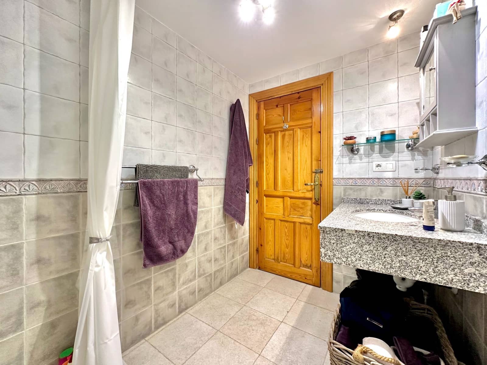 3 bedroom Villa for sale in Salobrena with pool garage - € 575,000 (Ref: 9765019)