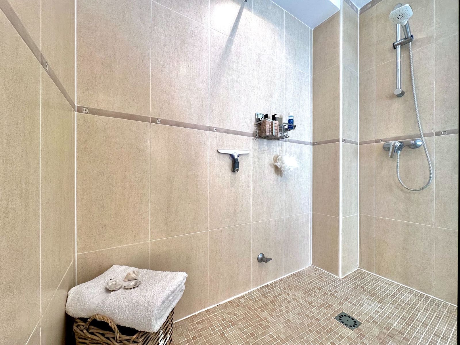 3 bedroom Villa for sale in Salobrena with pool garage - € 575,000 (Ref: 9765019)