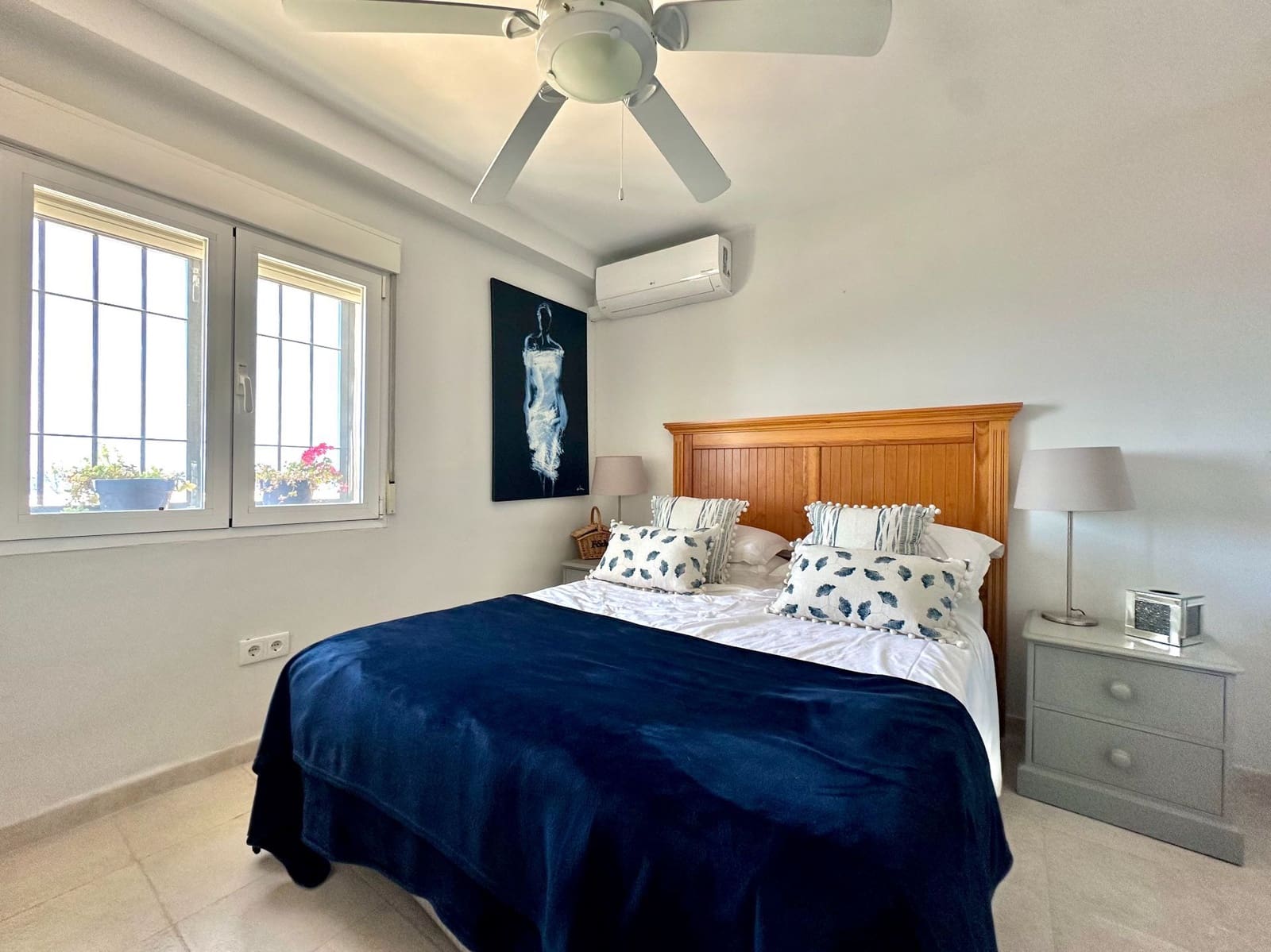 3 bedroom Villa for sale in Salobrena with pool garage - € 575,000 (Ref: 9765019)