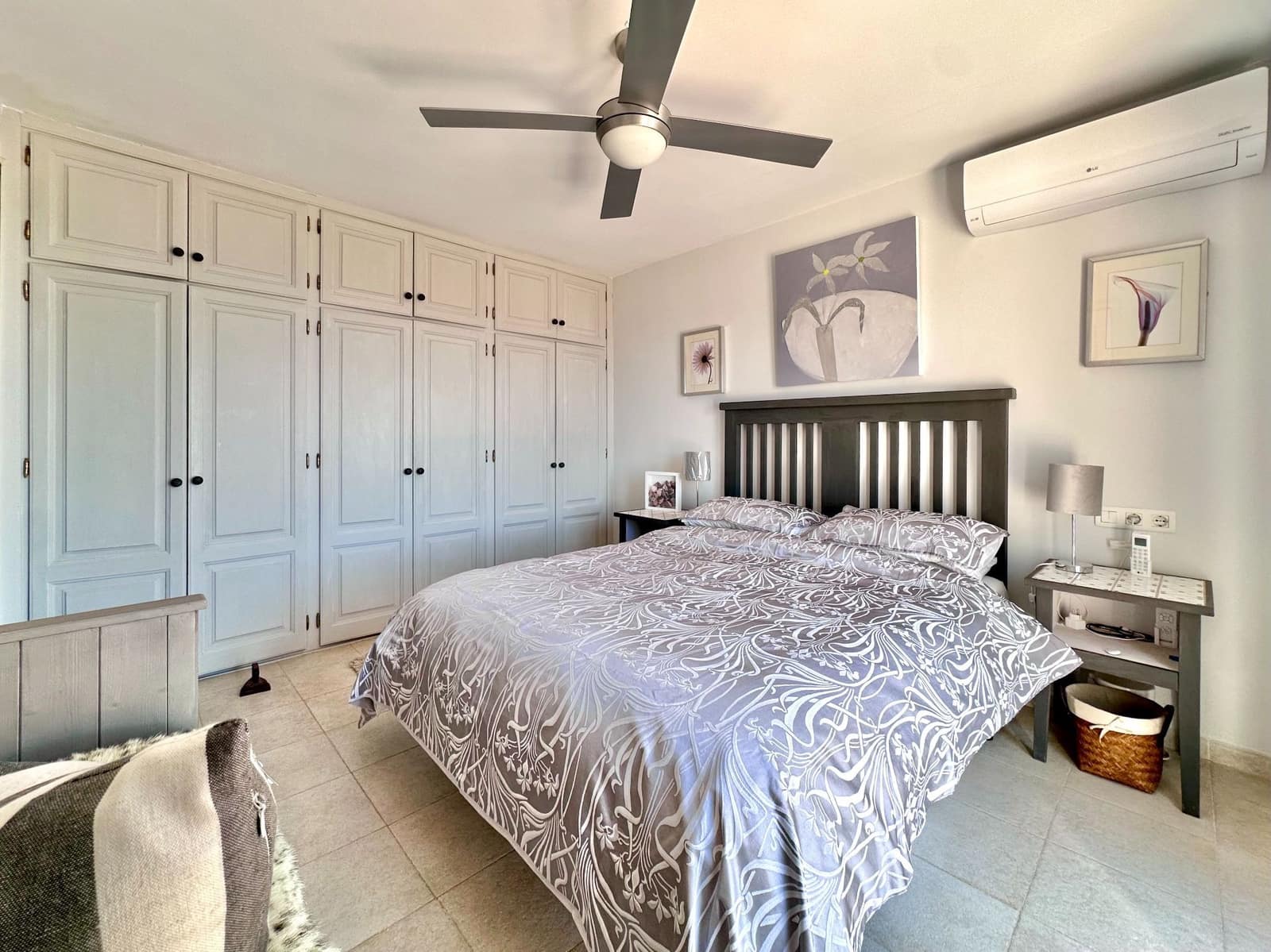 3 bedroom Villa for sale in Salobrena with pool garage - € 575,000 (Ref: 9765019)