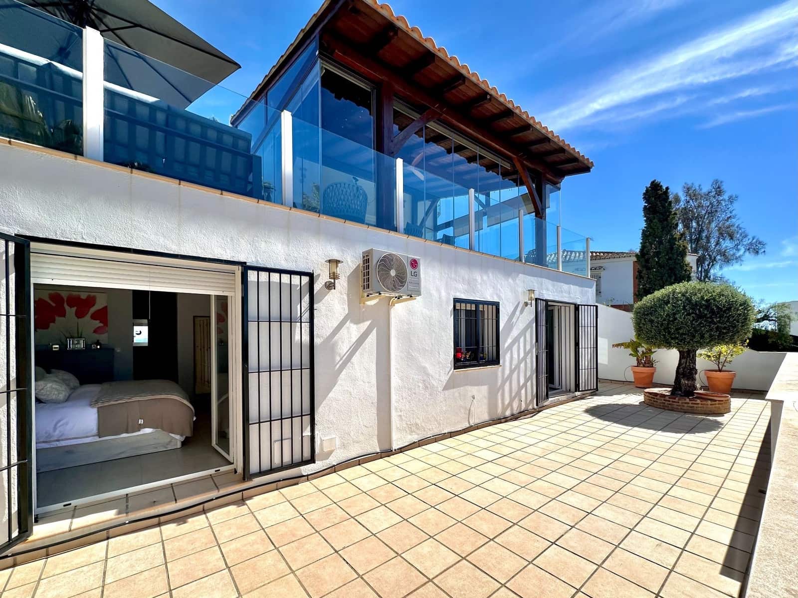 3 bedroom Villa for sale in Salobrena with pool garage - € 575,000 (Ref: 9765019)