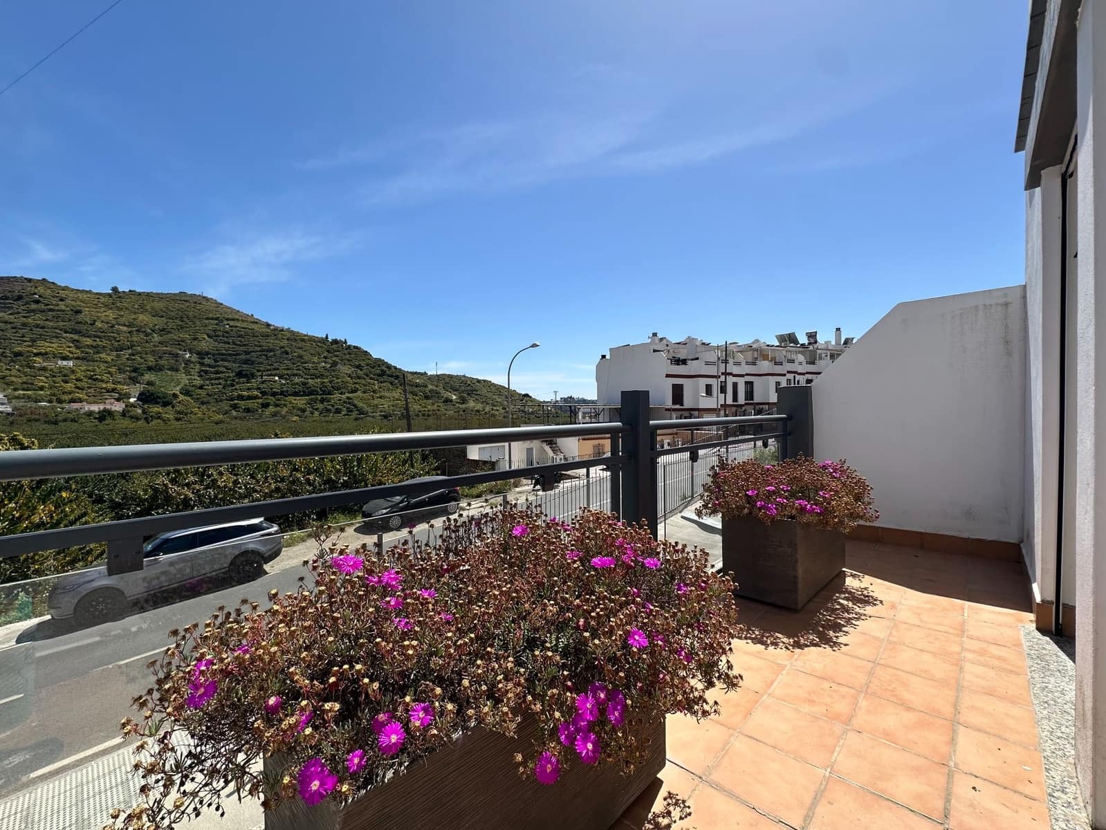 2 bedroom Semi-detached Villa for sale in Almunecar with garage - € 269,000 (Ref: 9840070)