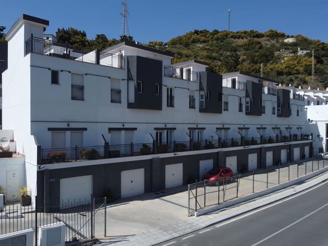 2 soveværelse Semi-Rækkehus til salg i Almuñécar med garage - € 269.000 (Ref: 9840070)