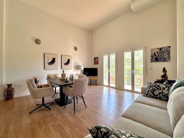 2 soveværelse Semi-Rækkehus til salg i Almuñécar med garage - € 269.000 (Ref: 9840070)
