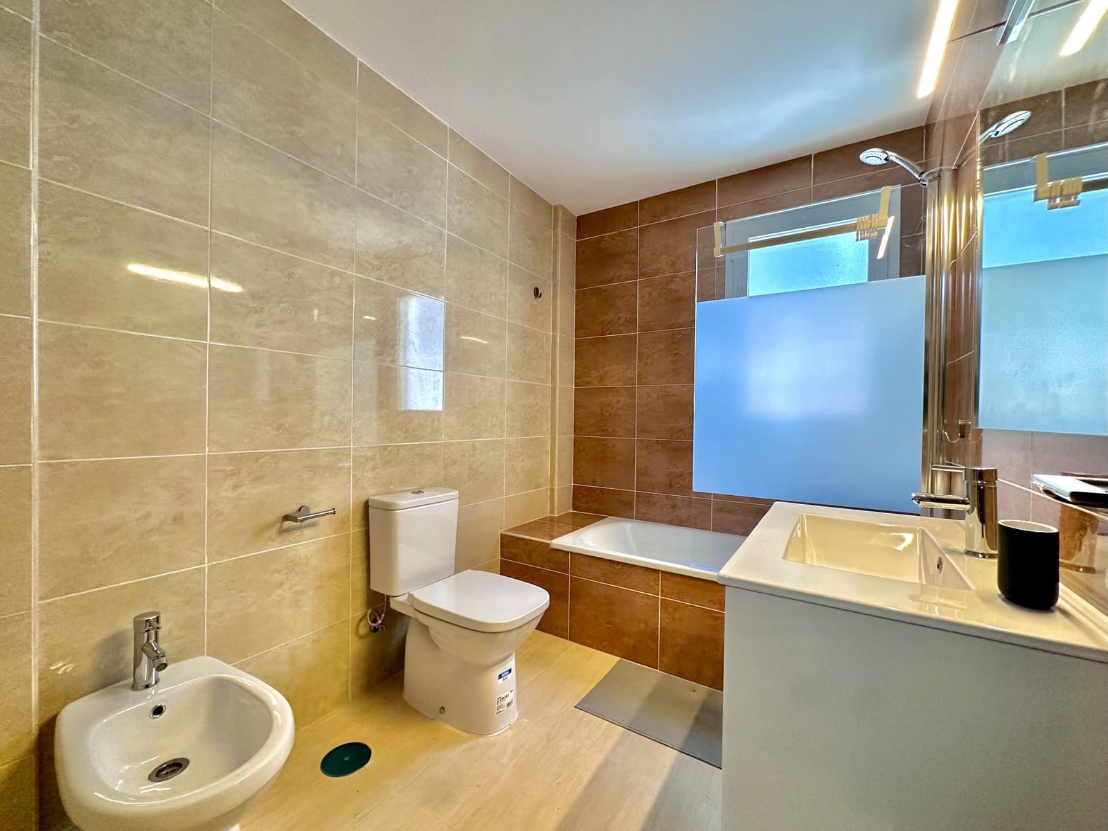2 bedroom Semi-detached Villa for sale in Almunecar with garage - € 269,000 (Ref: 9840070)