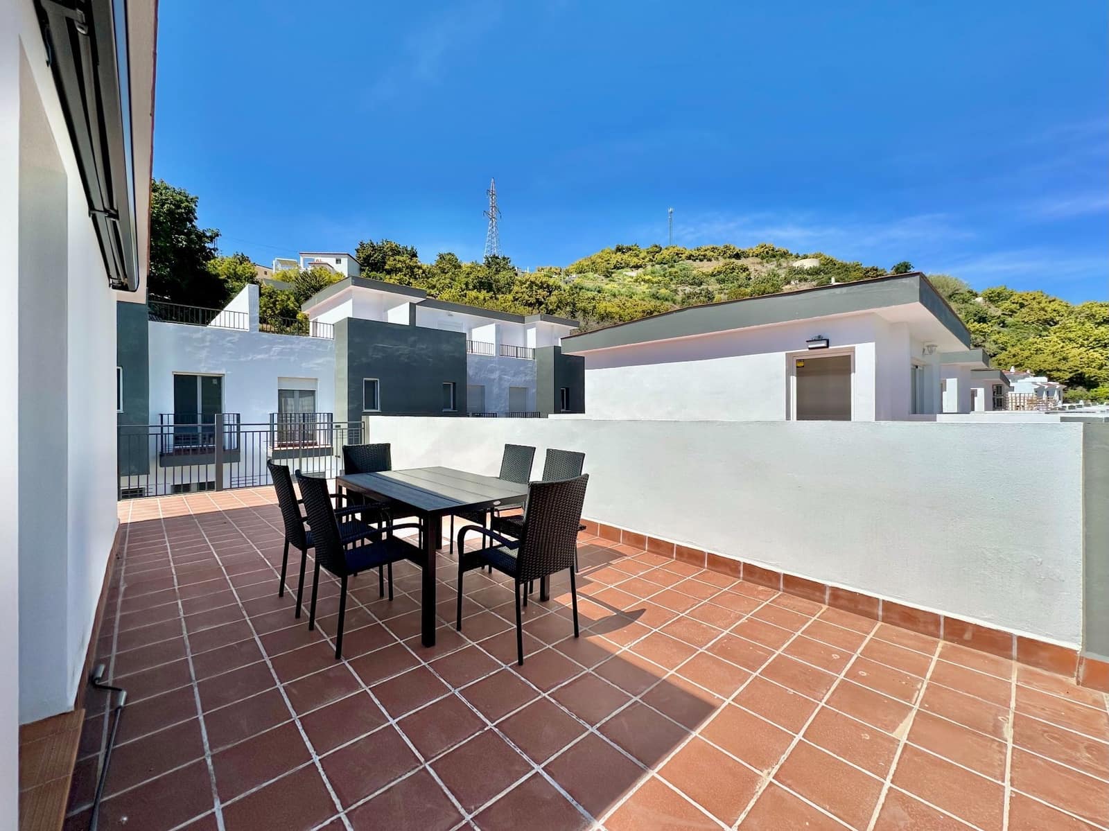 2 bedroom Semi-detached Villa for sale in Almunecar with garage - € 269,000 (Ref: 9840070)