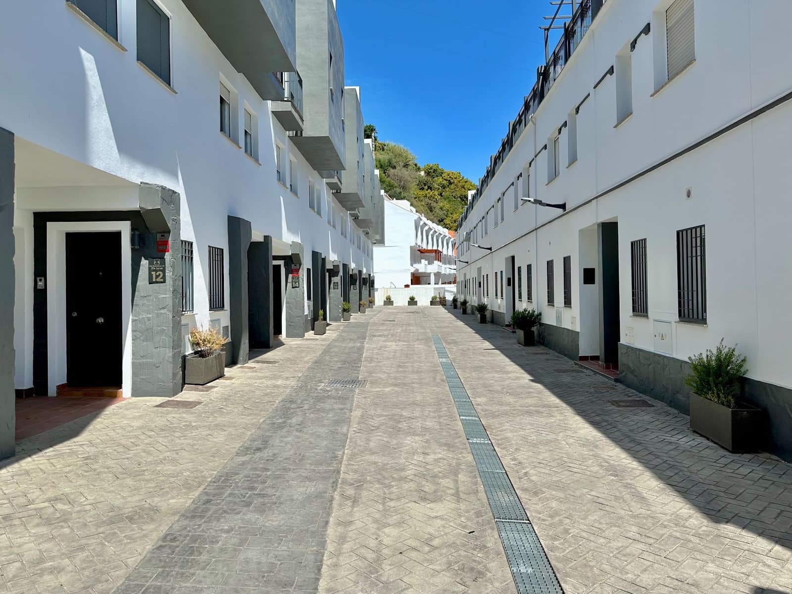 2 bedroom Semi-detached Villa for sale in Almunecar with garage - € 269,000 (Ref: 9840070)