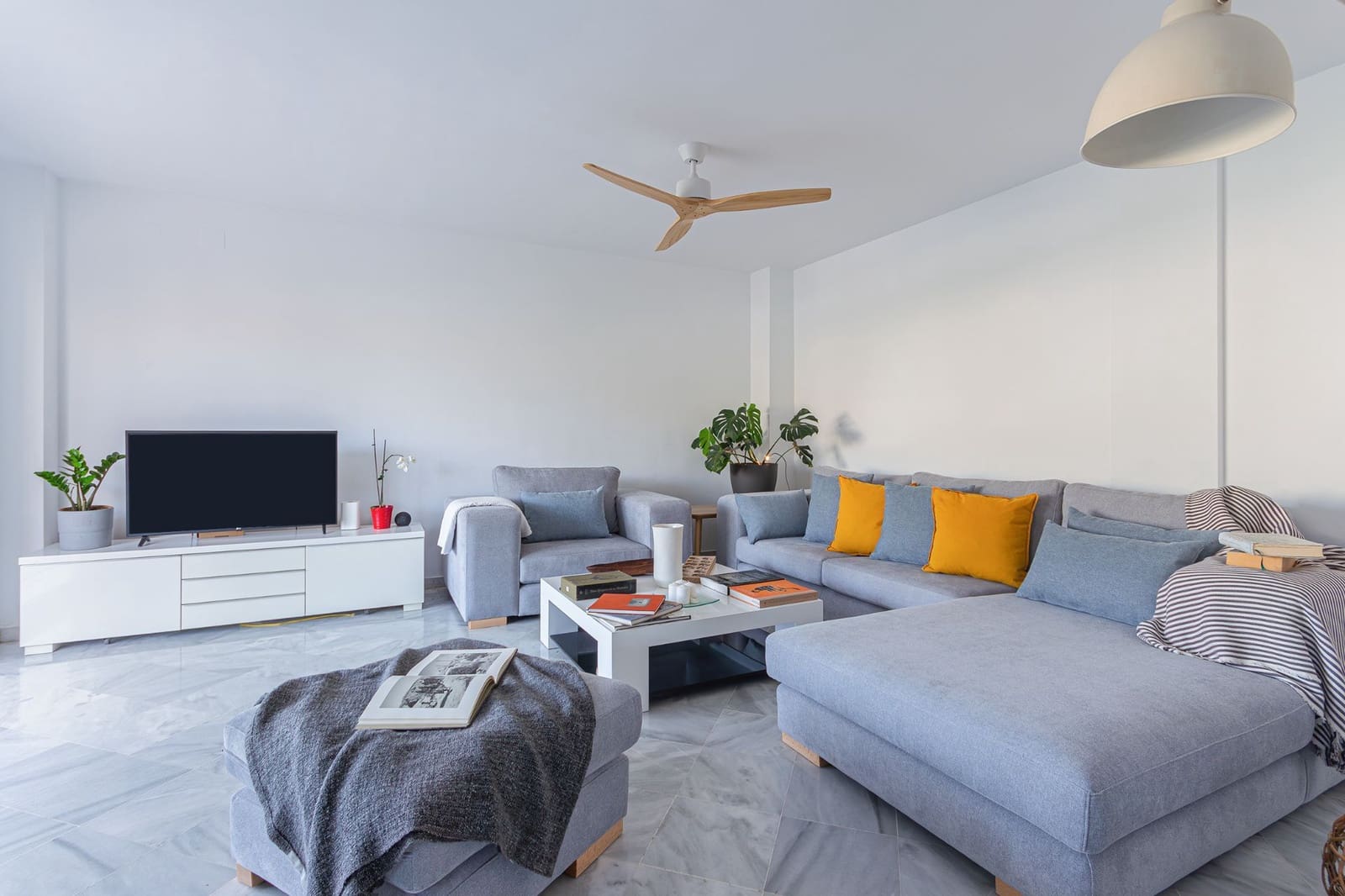 4 makuuhuone Kattohuoneisto vuokrattavana paikassa Almunecar mukana 
autotalli - 1 750 € (Ref: 9866437)