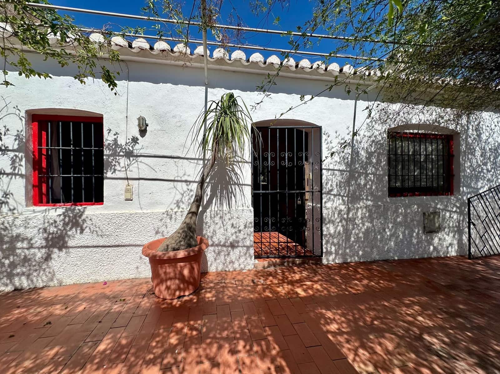 4 slaapkamer Villa te koop in Almunecar met garage - € 395.000 (Ref: 9866438)