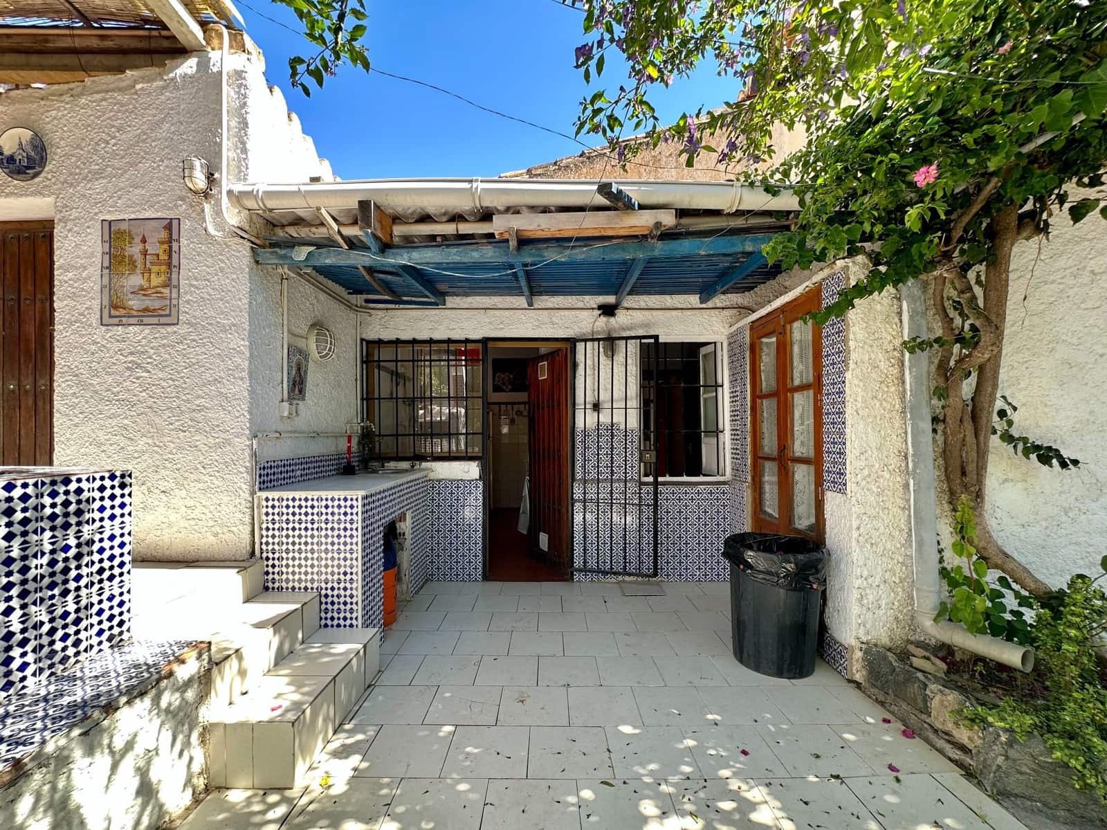 4 slaapkamer Villa te koop in Almunecar met garage - € 395.000 (Ref: 9866438)