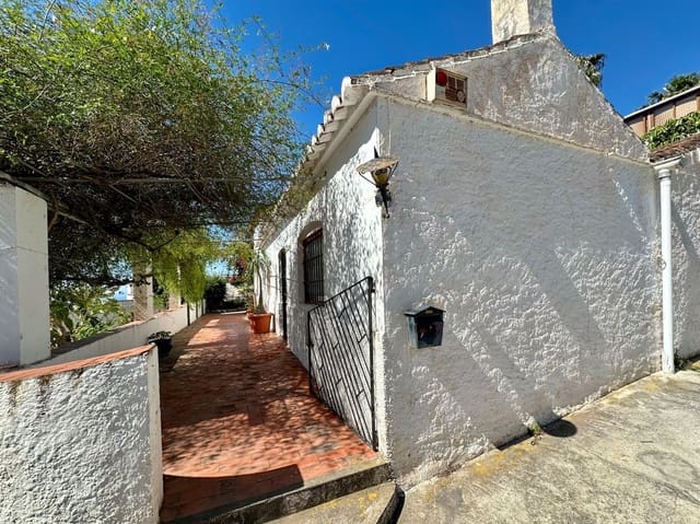 4 slaapkamer Villa te koop in Almuñécar met garage - € 395.000 (Ref: 9866438)