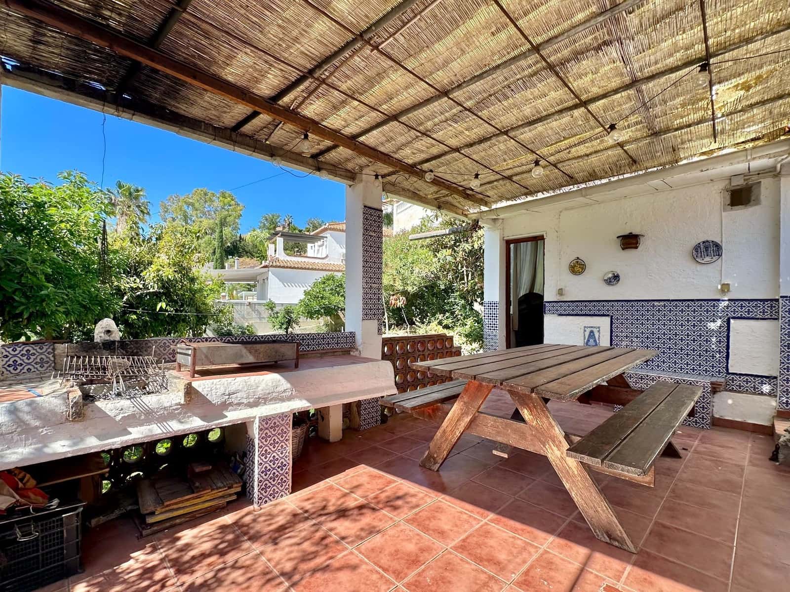 4 slaapkamer Villa te koop in Almunecar met garage - € 395.000 (Ref: 9866438)