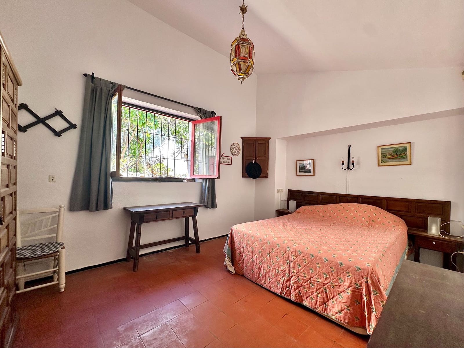 4 slaapkamer Villa te koop in Almunecar met garage - € 395.000 (Ref: 9866438)