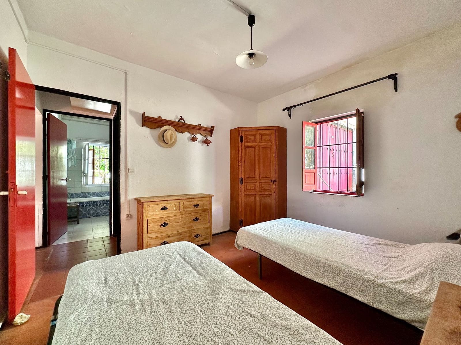 4 slaapkamer Villa te koop in Almunecar met garage - € 395.000 (Ref: 9866438)