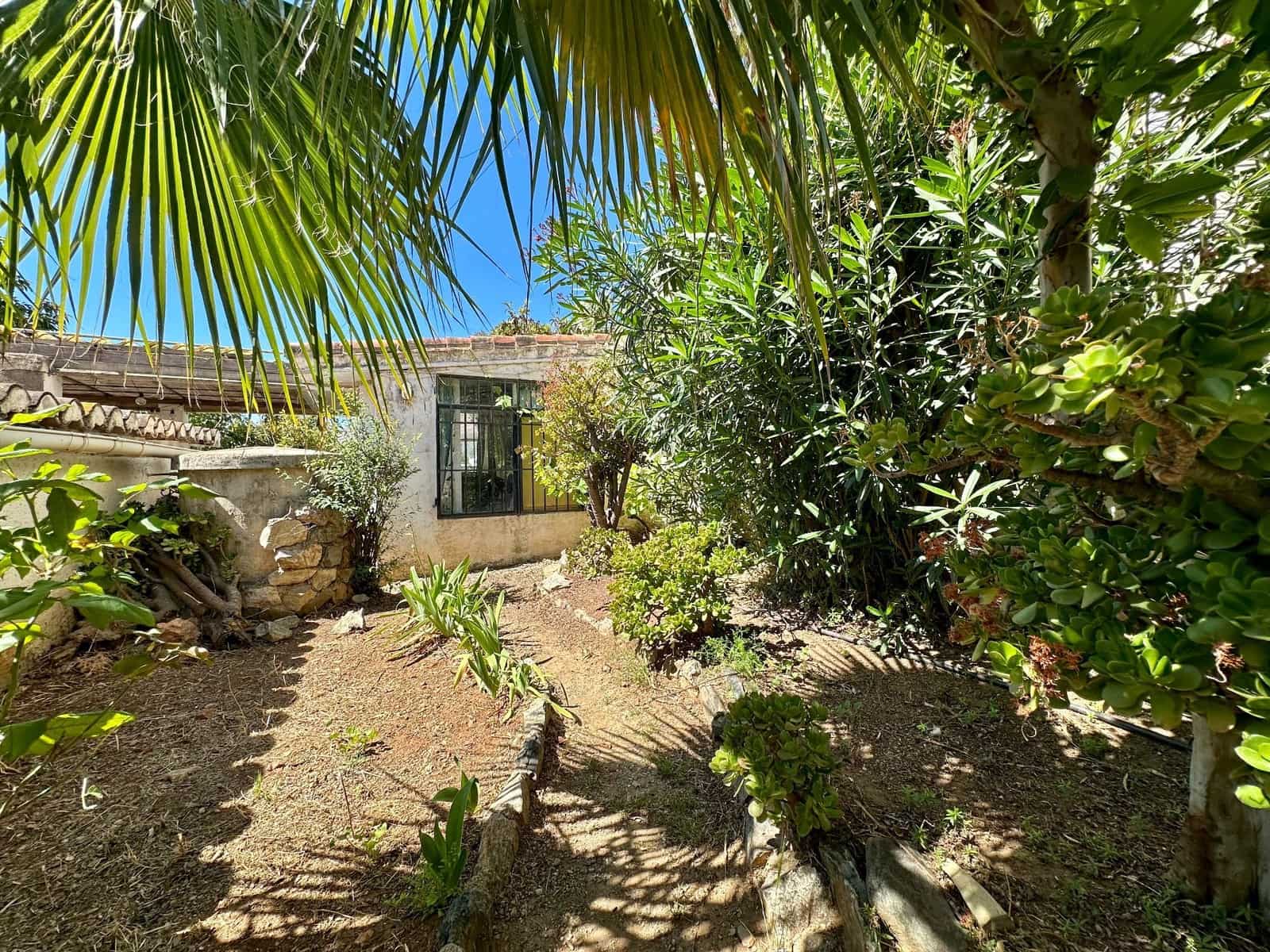 4 slaapkamer Villa te koop in Almunecar met garage - € 395.000 (Ref: 9866438)