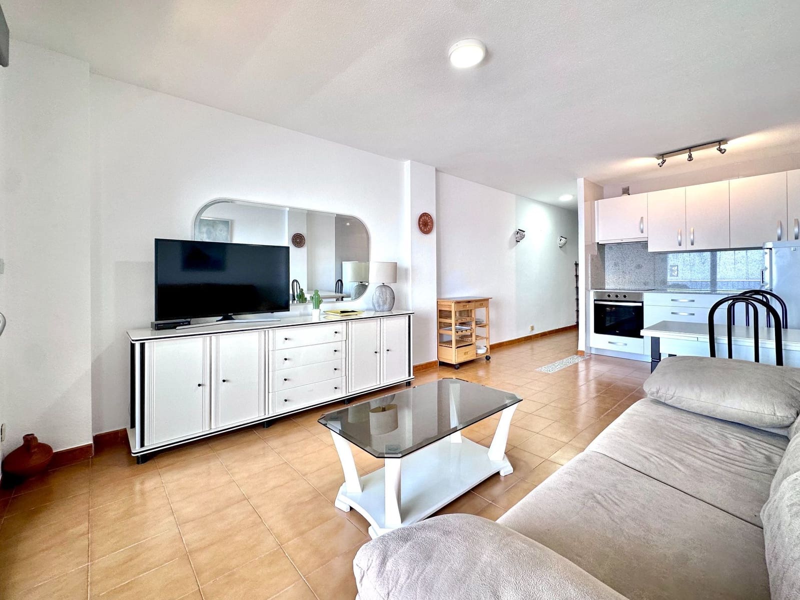 1 bedroom Apartment for sale in Almunecar with pool - € 270,000 (Ref: 9915172)
