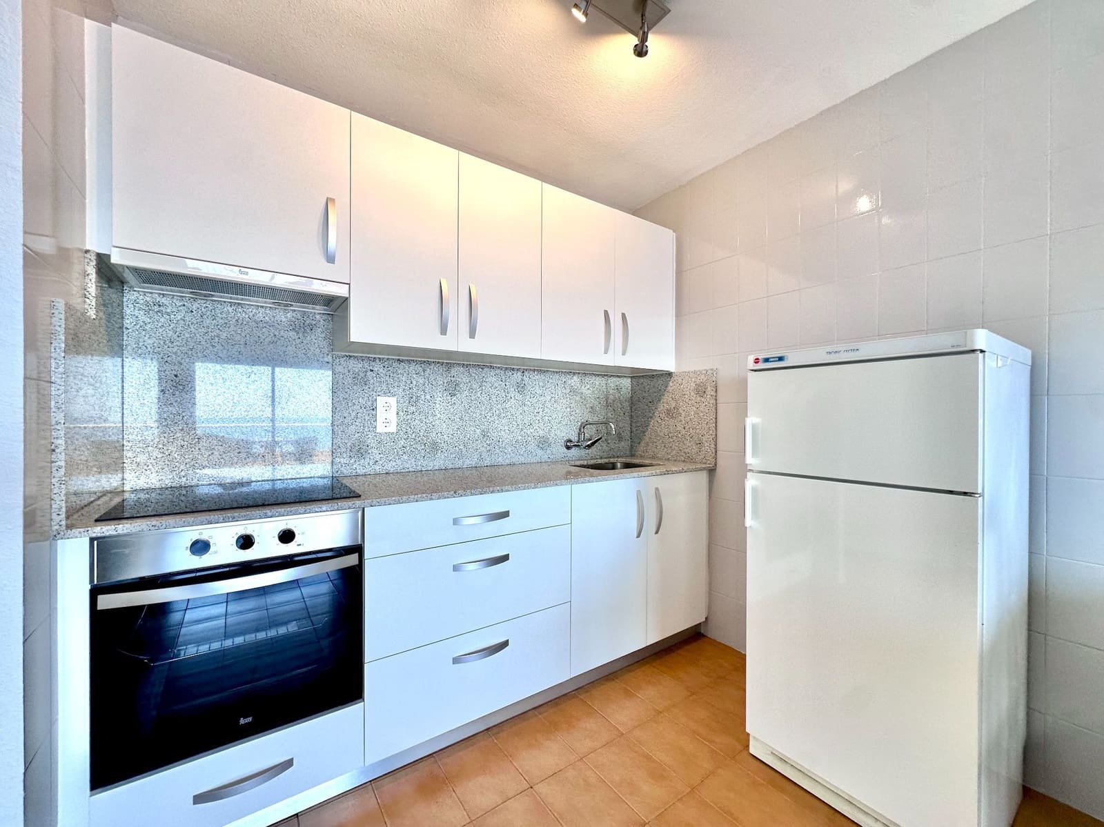 1 bedroom Apartment for sale in Almunecar with pool - € 270,000 (Ref: 9915172)