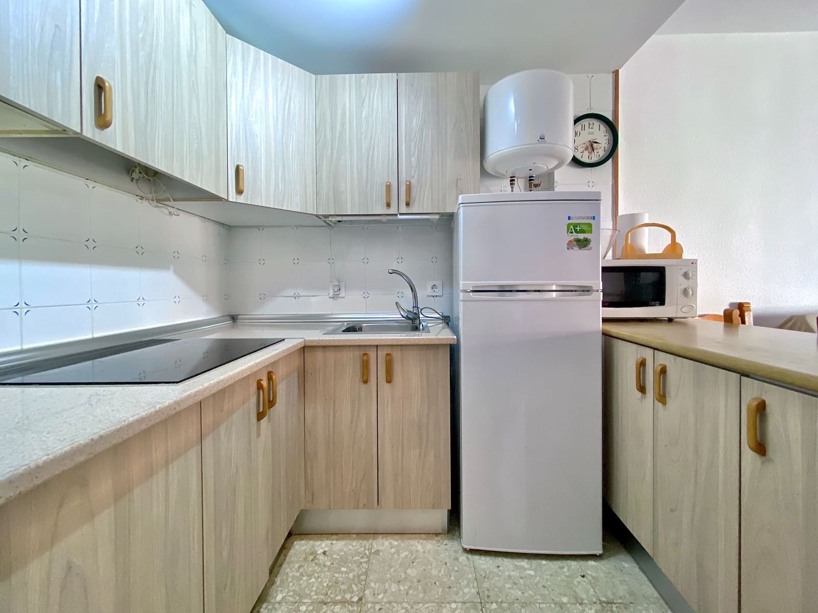 1 slaapkamer Appartement te koop in Almunecar met garage - € 140.000 (Ref: 9916456)