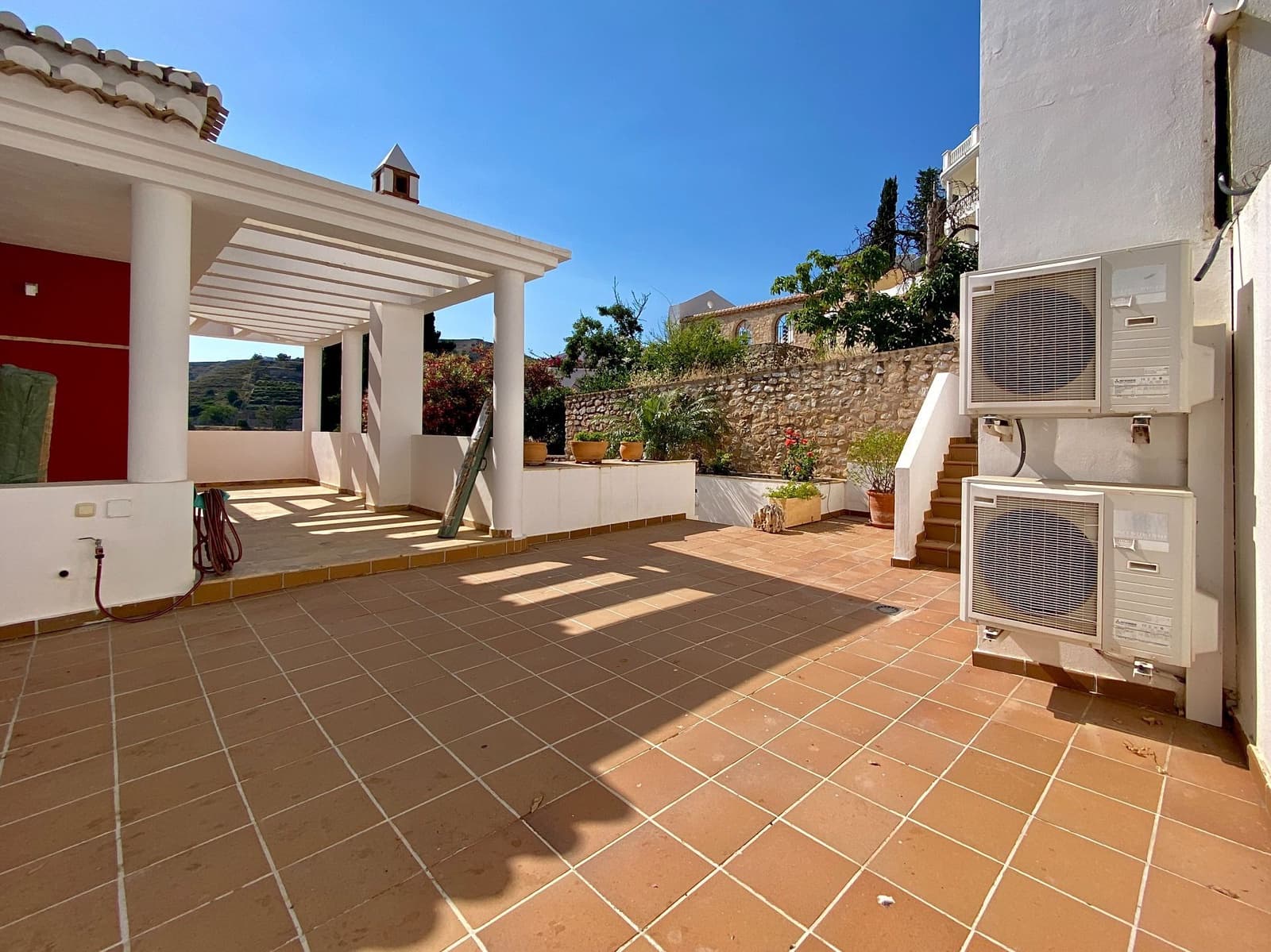 2 bedroom Villa for sale in Cotobro with pool garage - € 580,000 (Ref: 9923173)