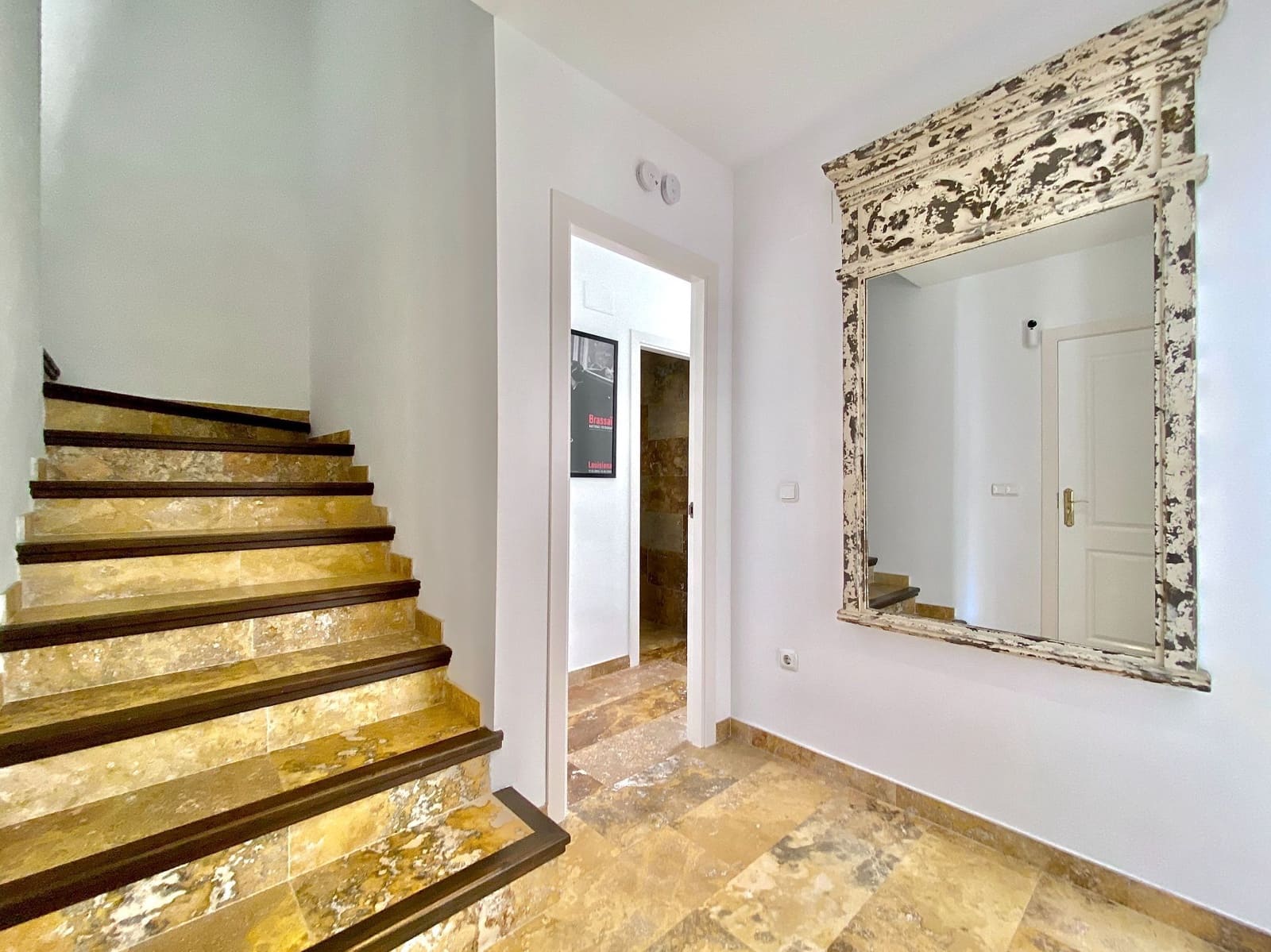 2 bedroom Villa for sale in Cotobro with pool garage - € 580,000 (Ref: 9923173)