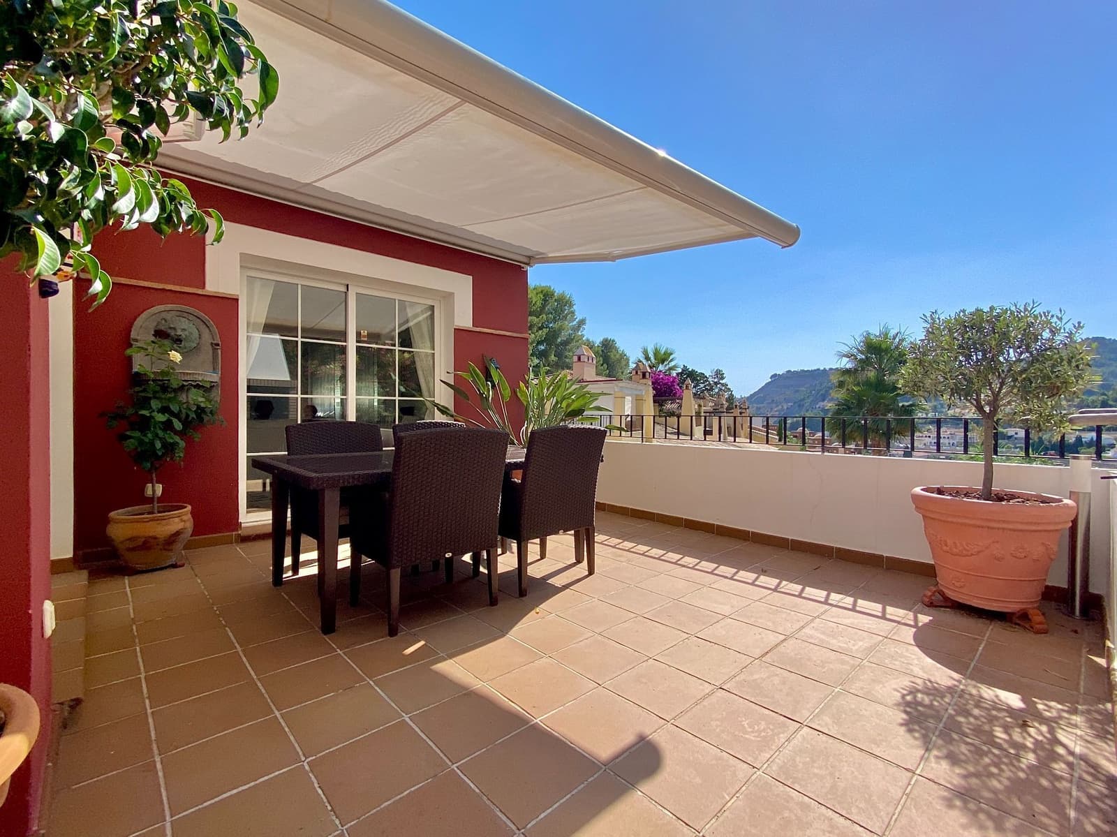 2 bedroom Villa for sale in Cotobro with pool garage - € 580,000 (Ref: 9923173)