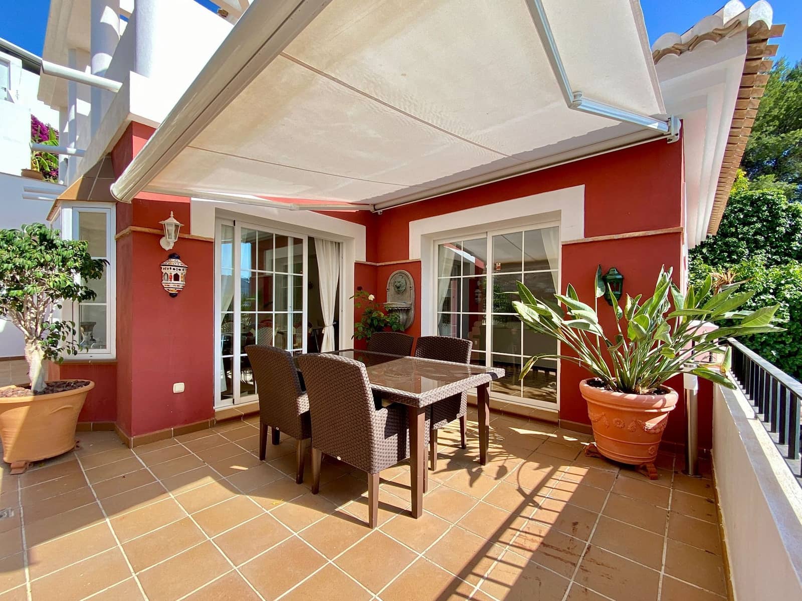 2 bedroom Villa for sale in Cotobro with pool garage - € 580,000 (Ref: 9923173)