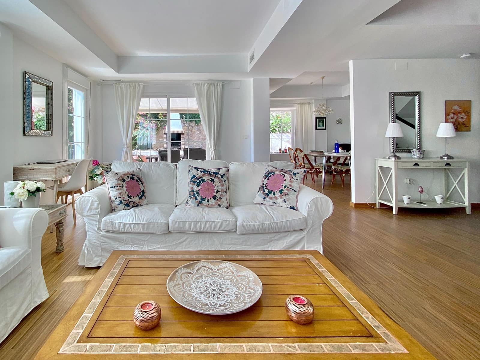 2 bedroom Villa for sale in Cotobro with pool garage - € 580,000 (Ref: 9923173)