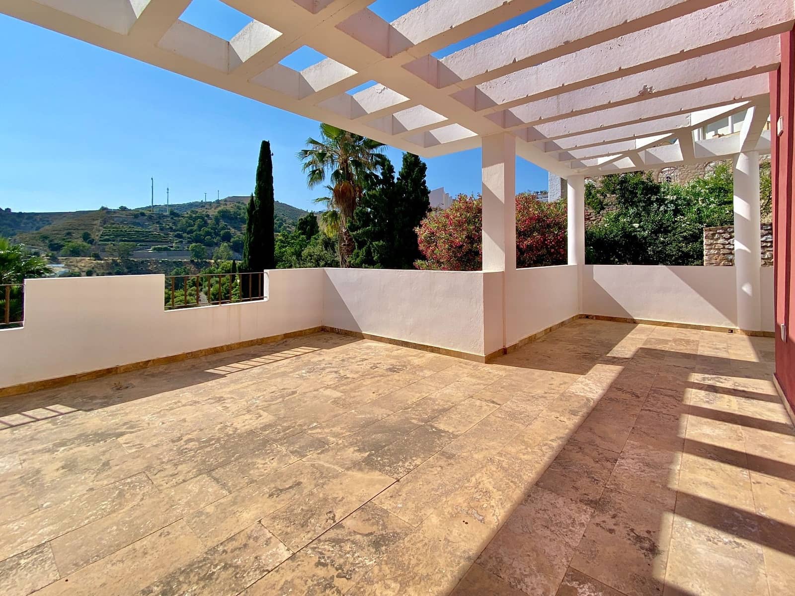 2 bedroom Villa for sale in Cotobro with pool garage - € 580,000 (Ref: 9923173)