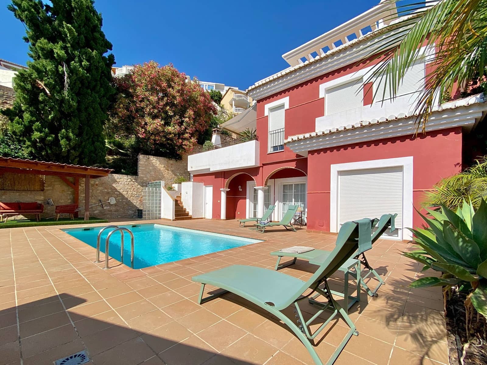 2 bedroom Villa for sale in Cotobro with pool garage - € 580,000 (Ref: 9923173)