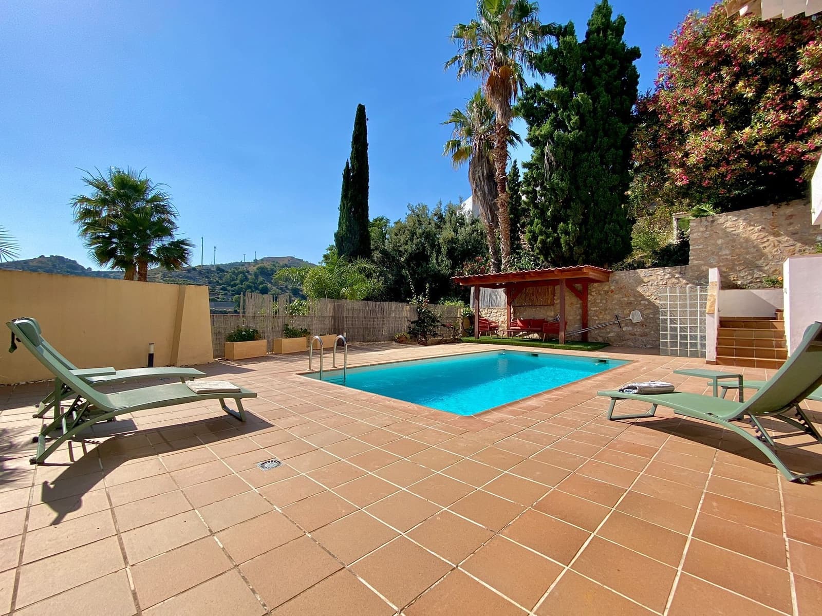 2 bedroom Villa for sale in Cotobro with pool garage - € 580,000 (Ref: 9923173)