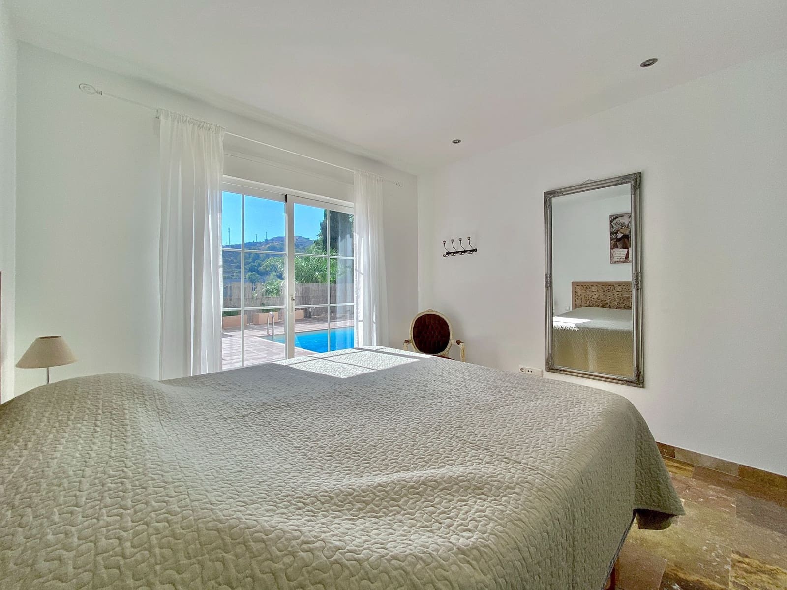 2 bedroom Villa for sale in Cotobro with pool garage - € 580,000 (Ref: 9923173)