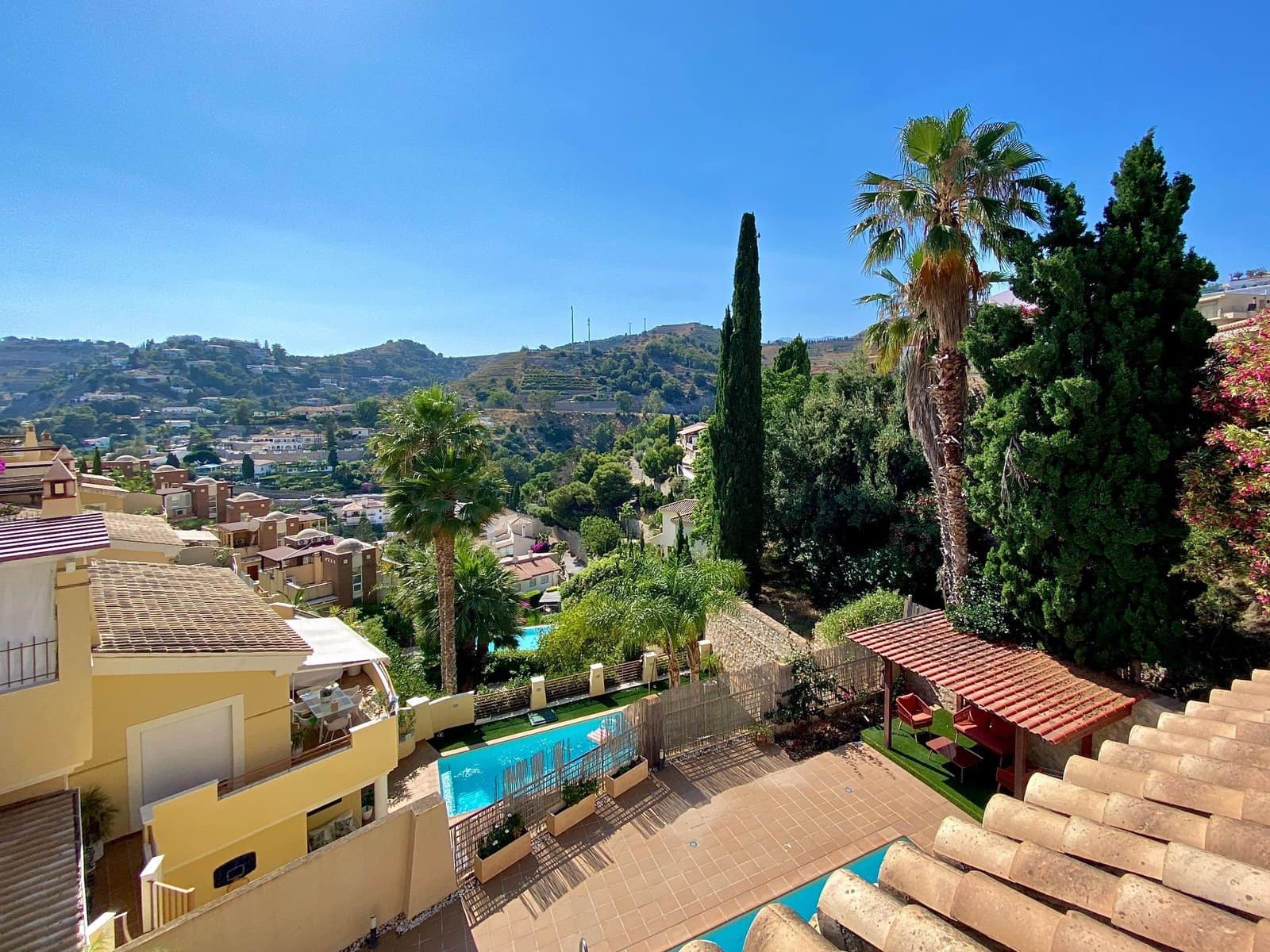 2 bedroom Villa for sale in Cotobro with pool garage - € 580,000 (Ref: 9923173)