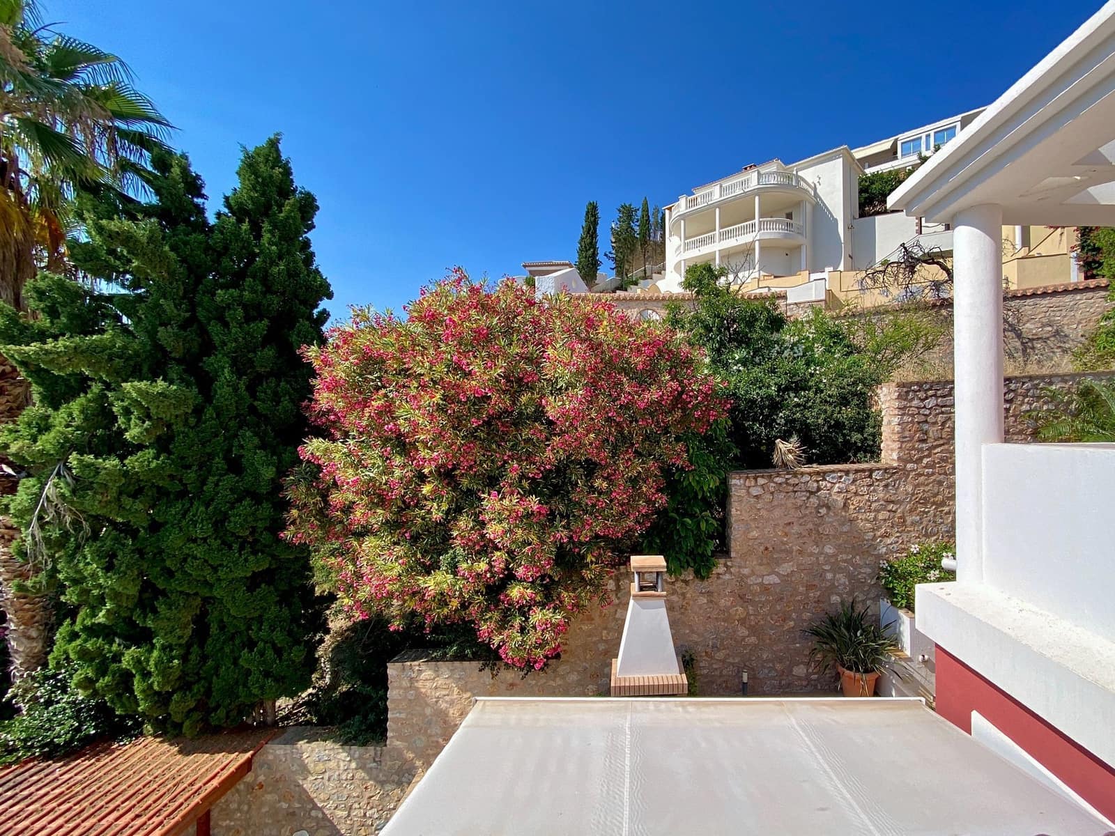 2 bedroom Villa for sale in Cotobro with pool garage - € 580,000 (Ref: 9923173)