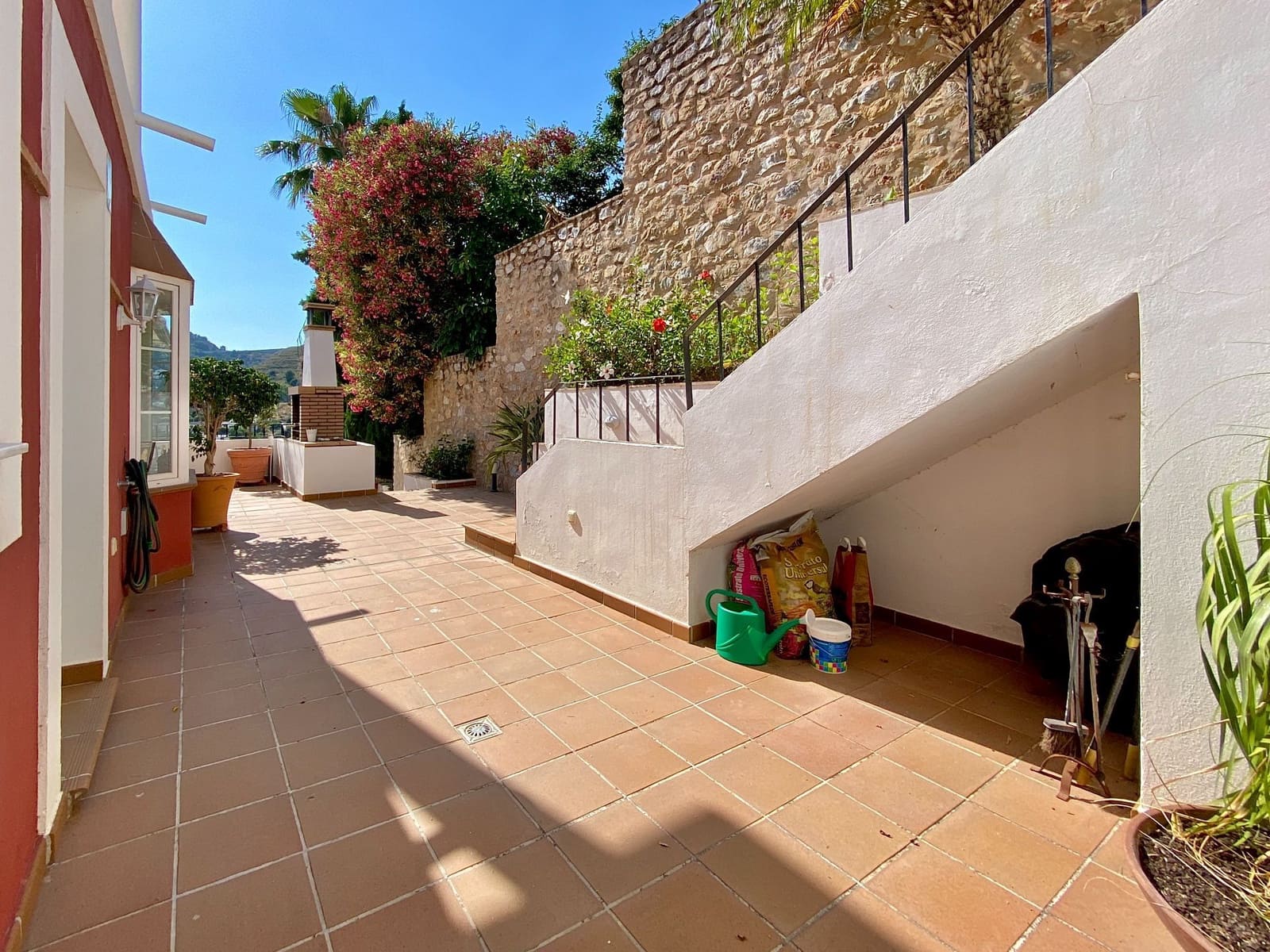 2 bedroom Villa for sale in Cotobro with pool garage - € 580,000 (Ref: 9923173)