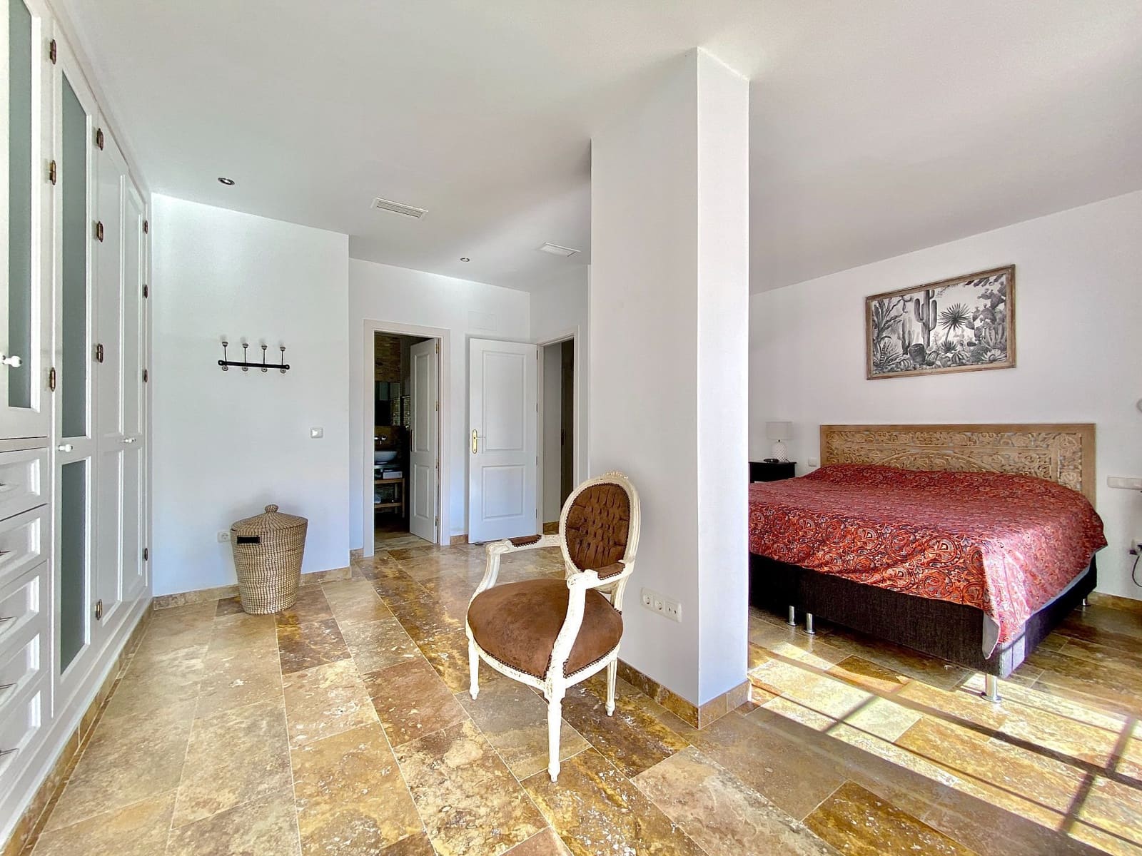 2 bedroom Villa for sale in Cotobro with pool garage - € 580,000 (Ref: 9923173)