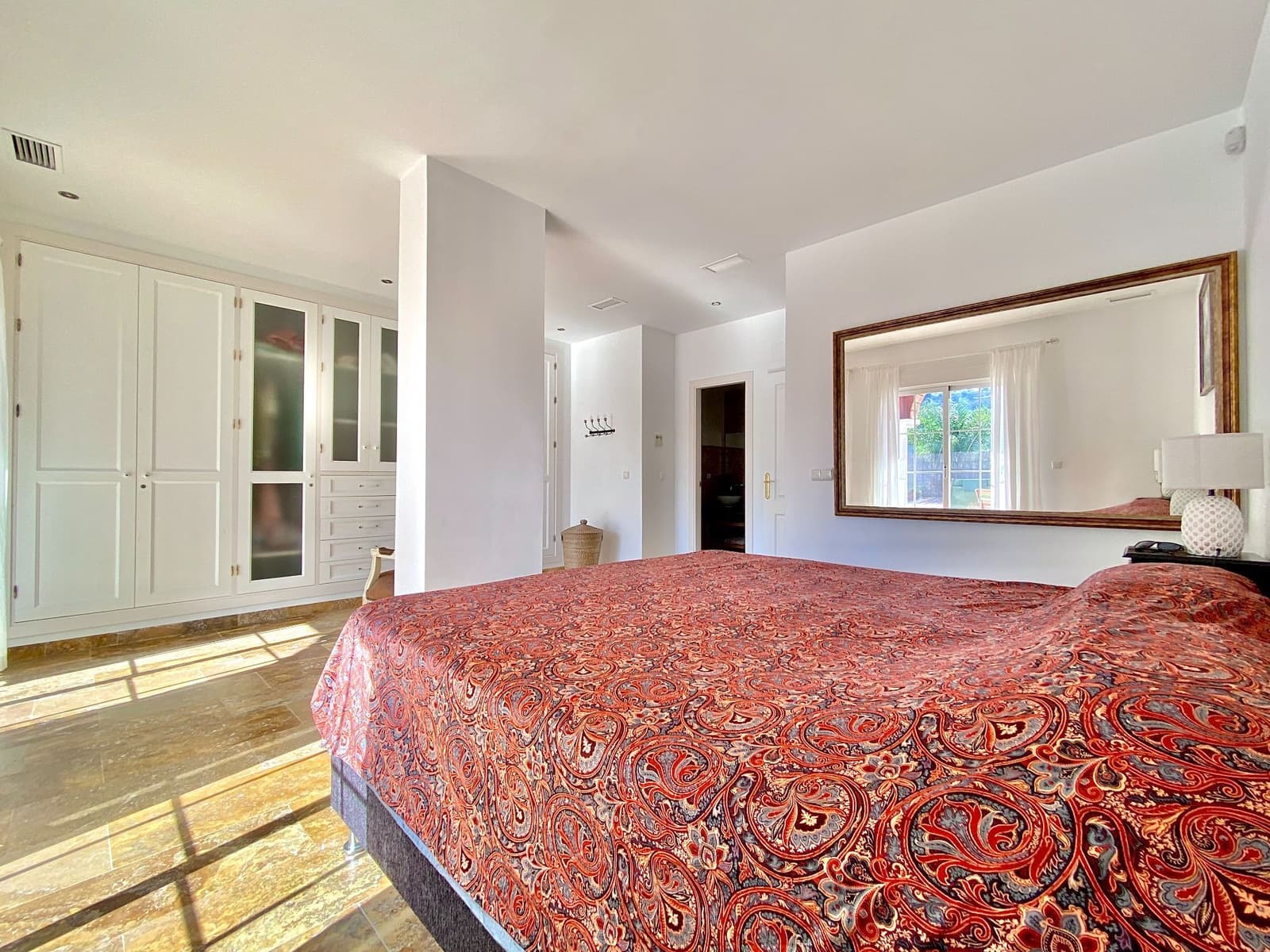 2 bedroom Villa for sale in Cotobro with pool garage - € 580,000 (Ref: 9923173)
