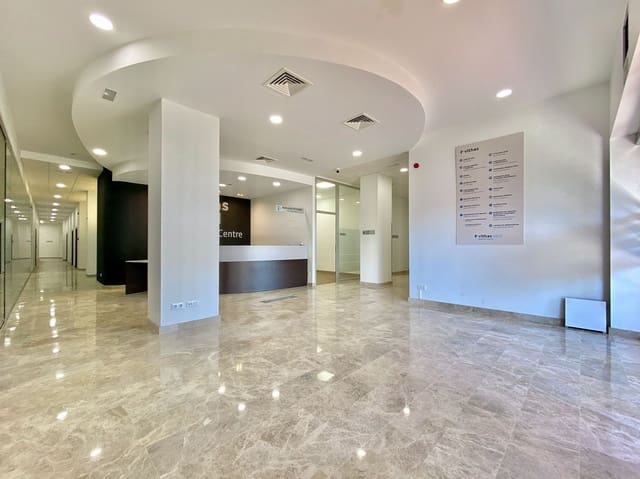 13 bedroom Commercial for rent in Almuñécar - € 4,000 (Ref: 9981787)