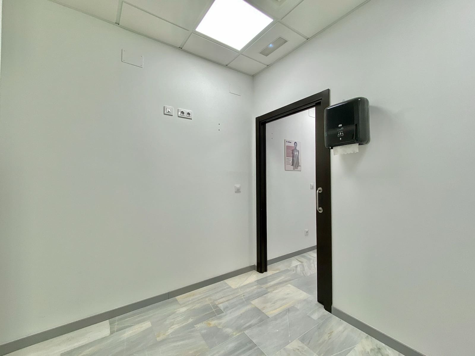13 bedroom Commercial for rent in Almunecar - € 4,000 (Ref: 9981787)