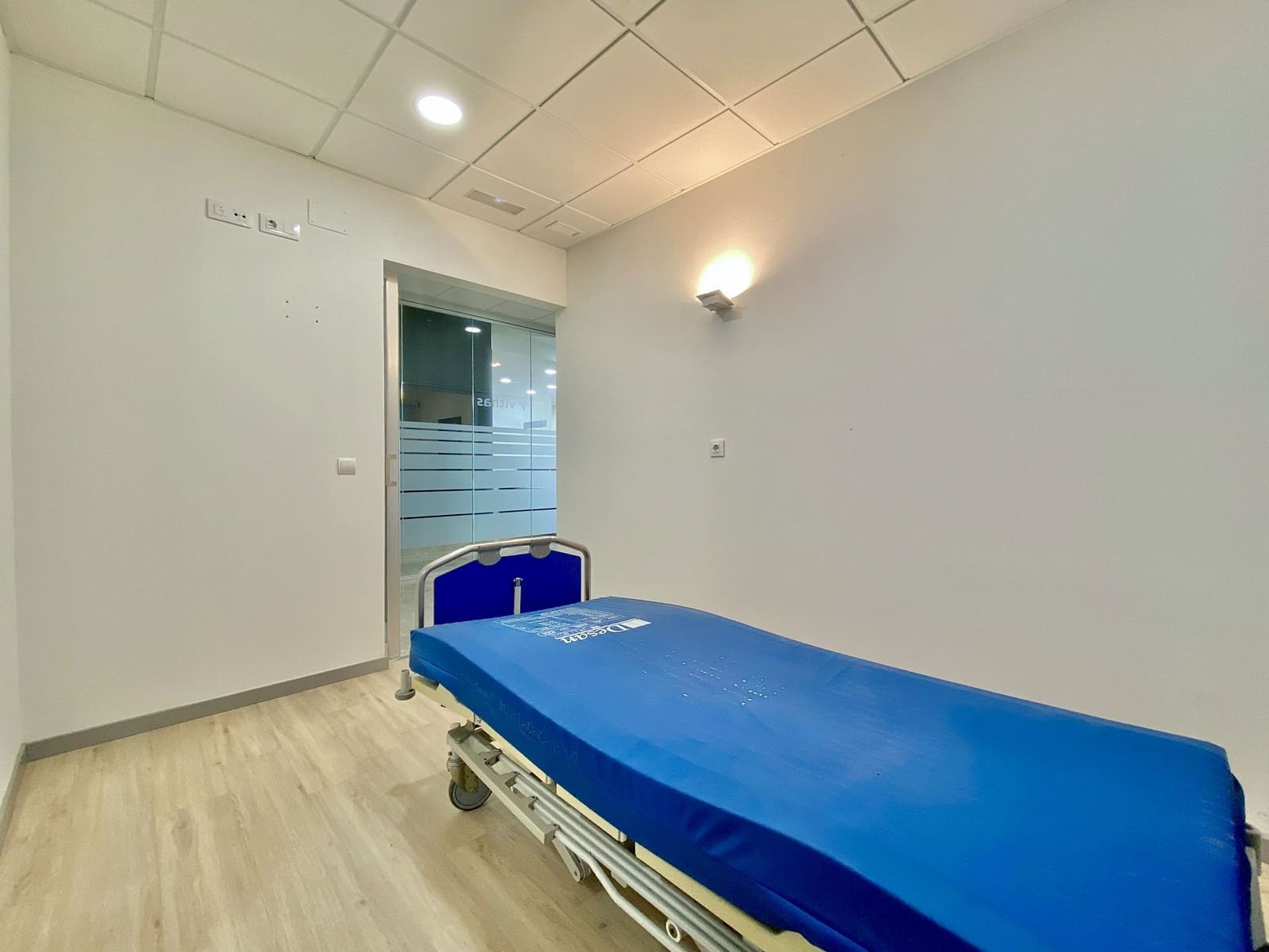 13 bedroom Commercial for rent in Almunecar - € 4,000 (Ref: 9981787)