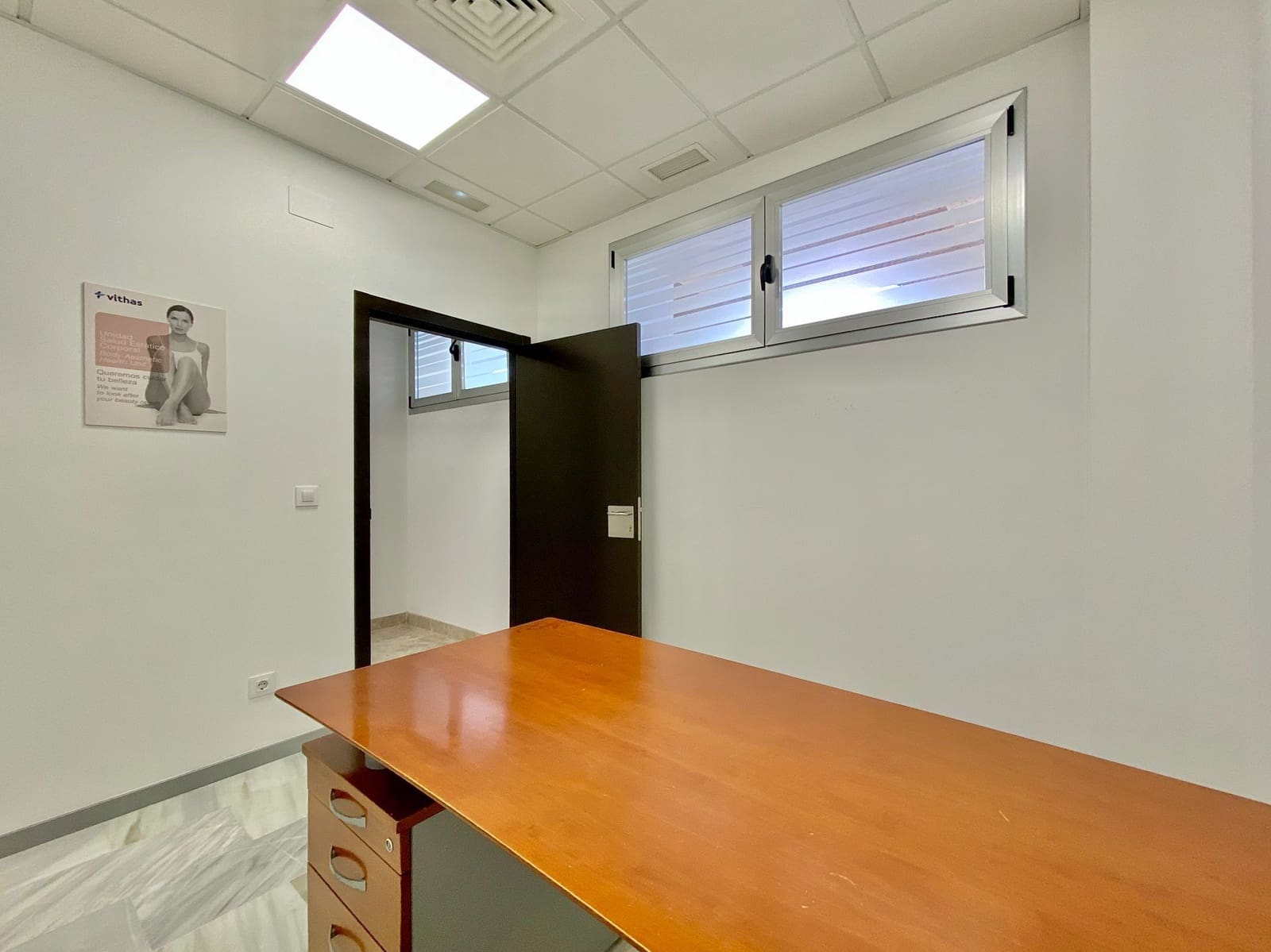 13 bedroom Commercial for rent in Almunecar - € 4,000 (Ref: 9981787)