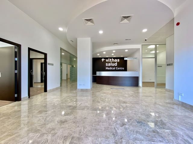 13 bedroom Commercial for rent in Almuñécar - € 4,000 (Ref: 9981787)