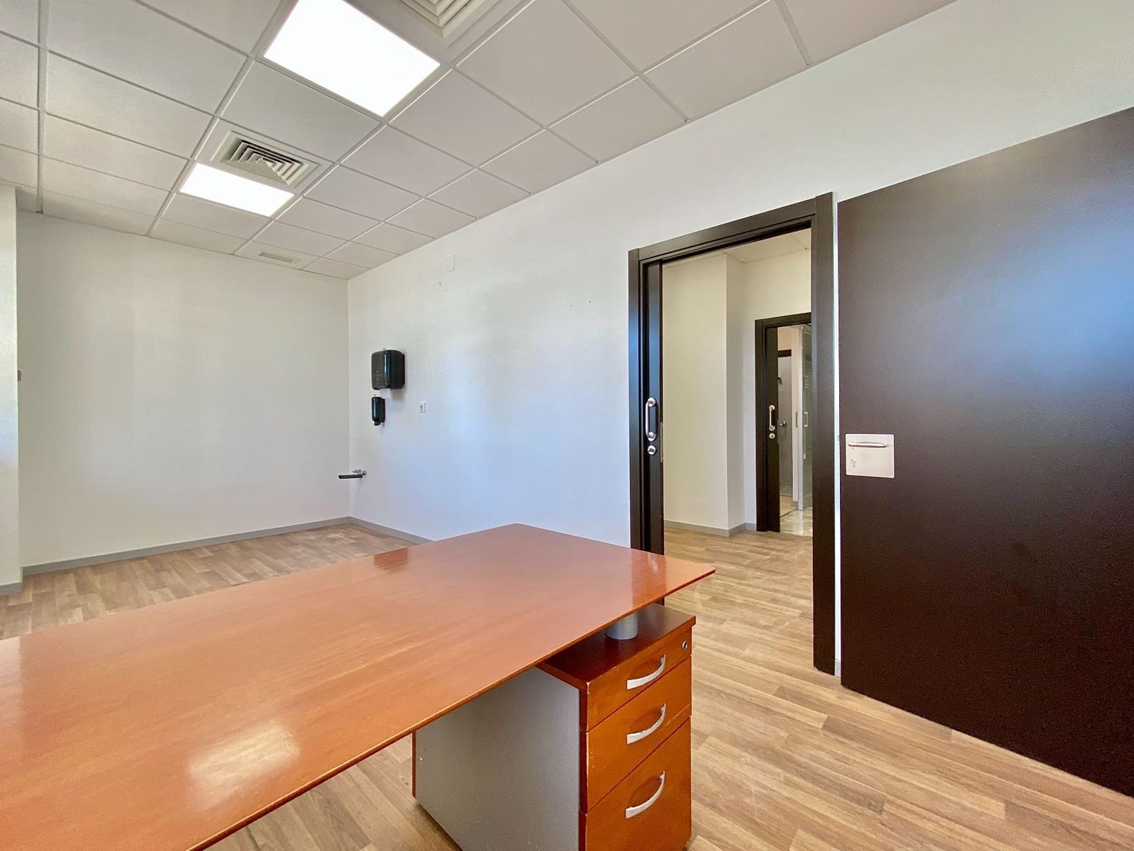 13 bedroom Commercial for rent in Almunecar - € 4,000 (Ref: 9981787)