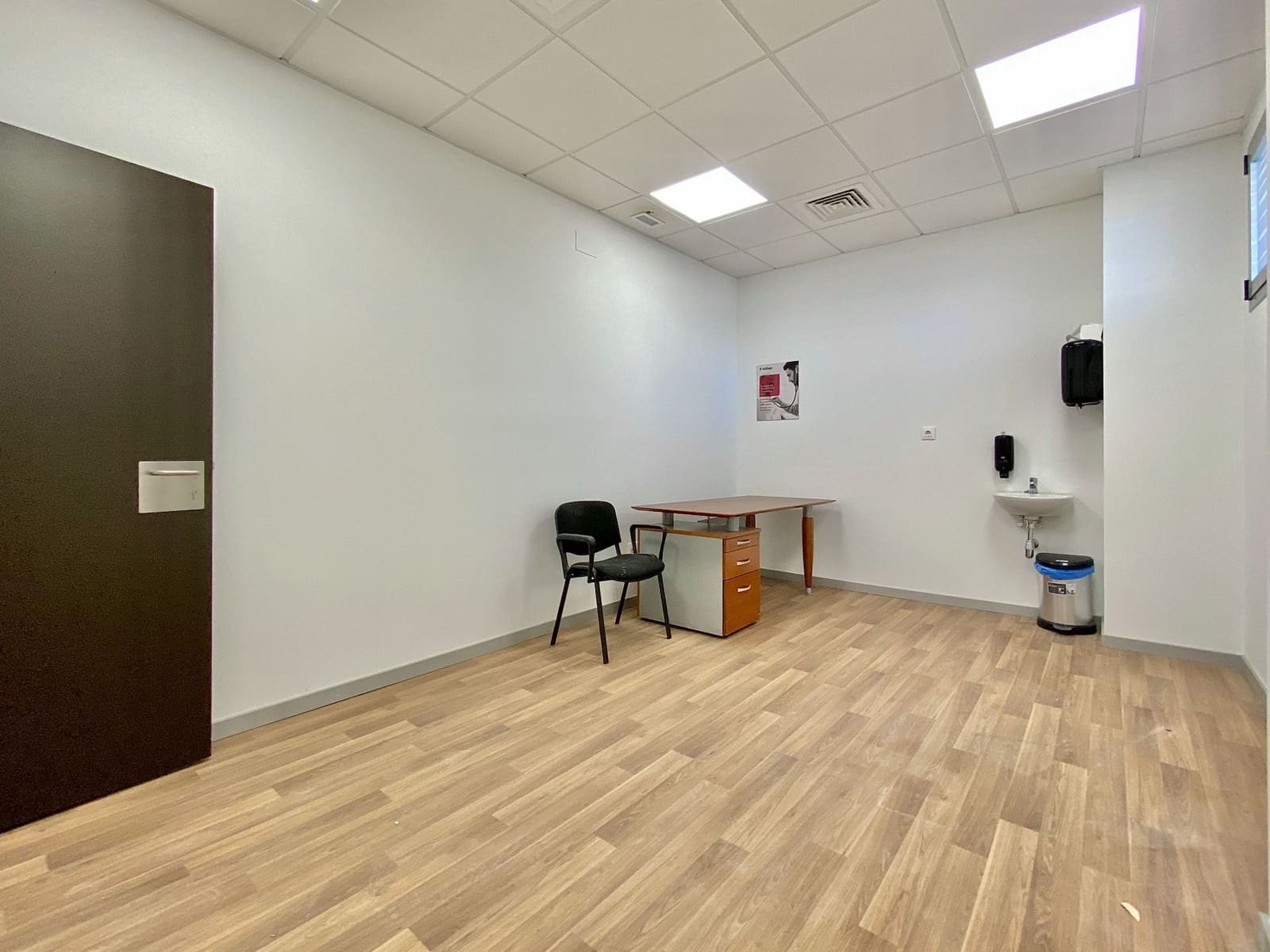 13 bedroom Commercial for rent in Almunecar - € 4,000 (Ref: 9981787)