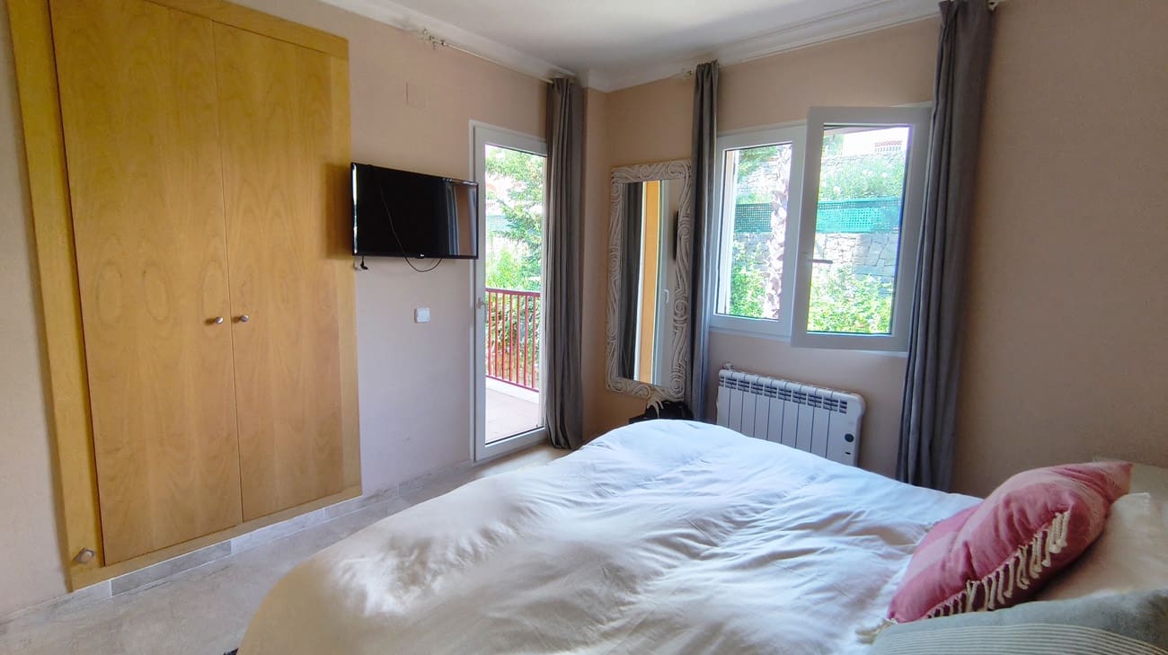 2 Zimmer Apartment zu verkaufen in Denia mit Pool Garage - 309.000 € (Ref: 10004320)
