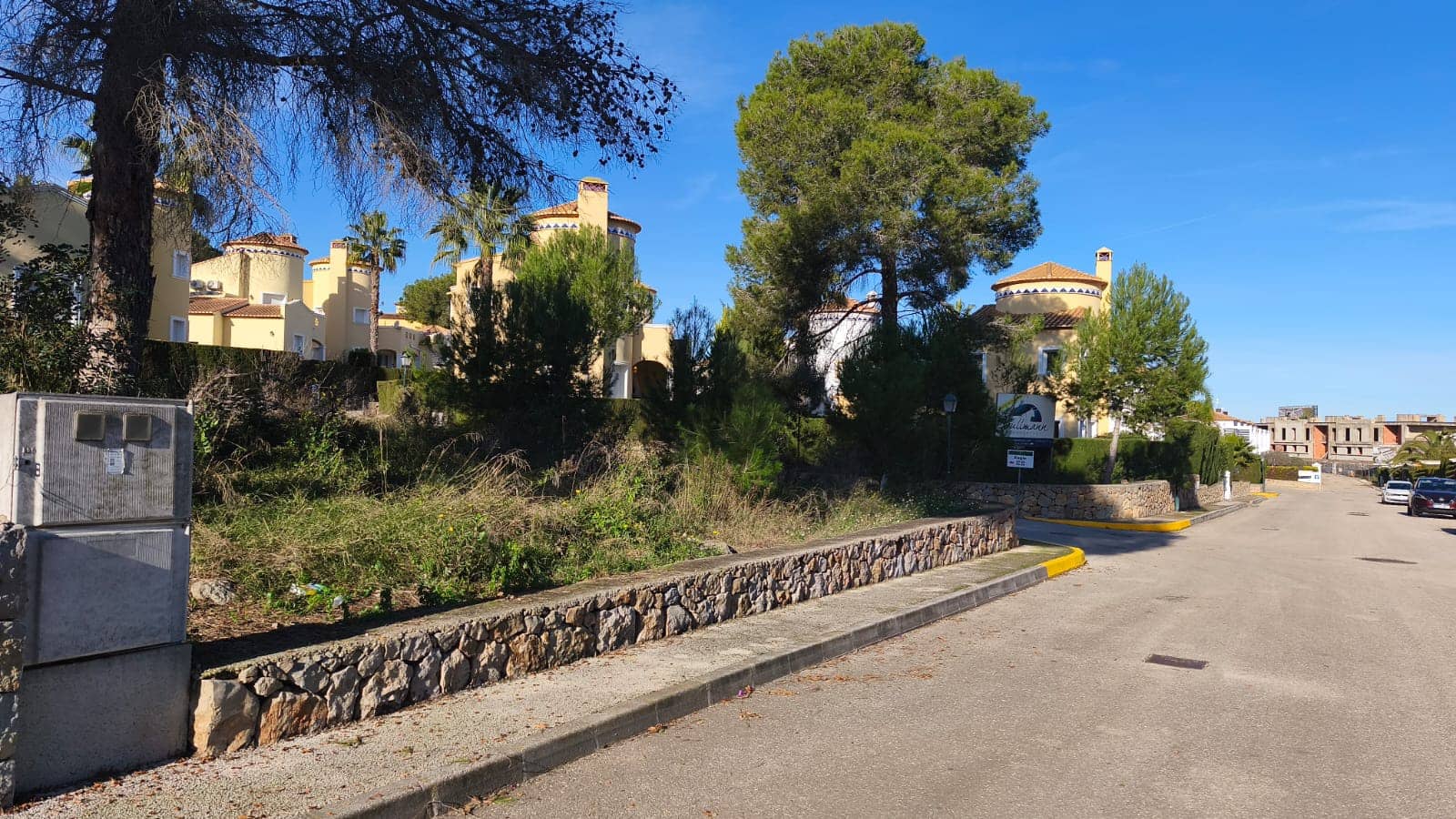 Ubebygd land til salgs i Denia - € 120 000 (Ref: 4588734)