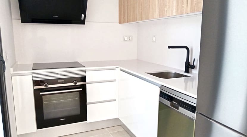 2 soverom Strandleiligheter til salgs i Denia med svømmebasseng - € 359 000 (Ref: 7785799)