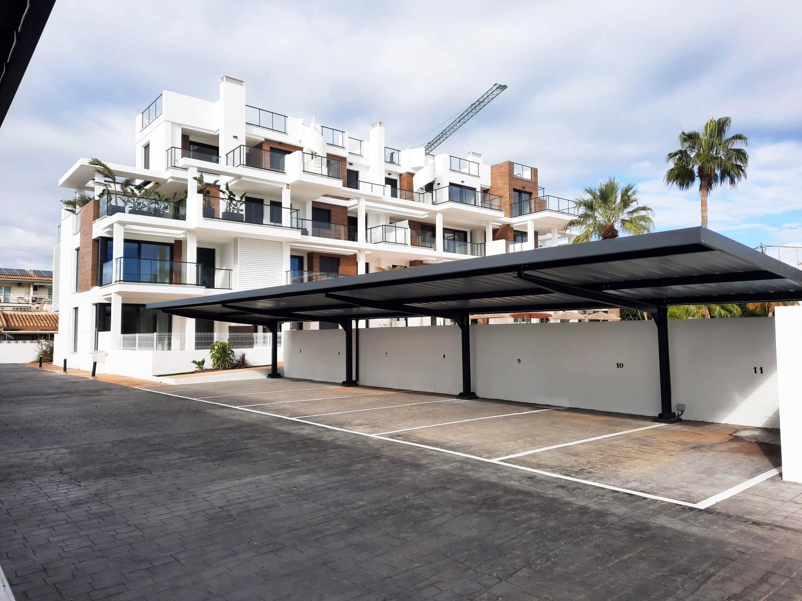2 bedroom Apartment for sale in Denia with pool - € 299,000 (Ref: 8212072)