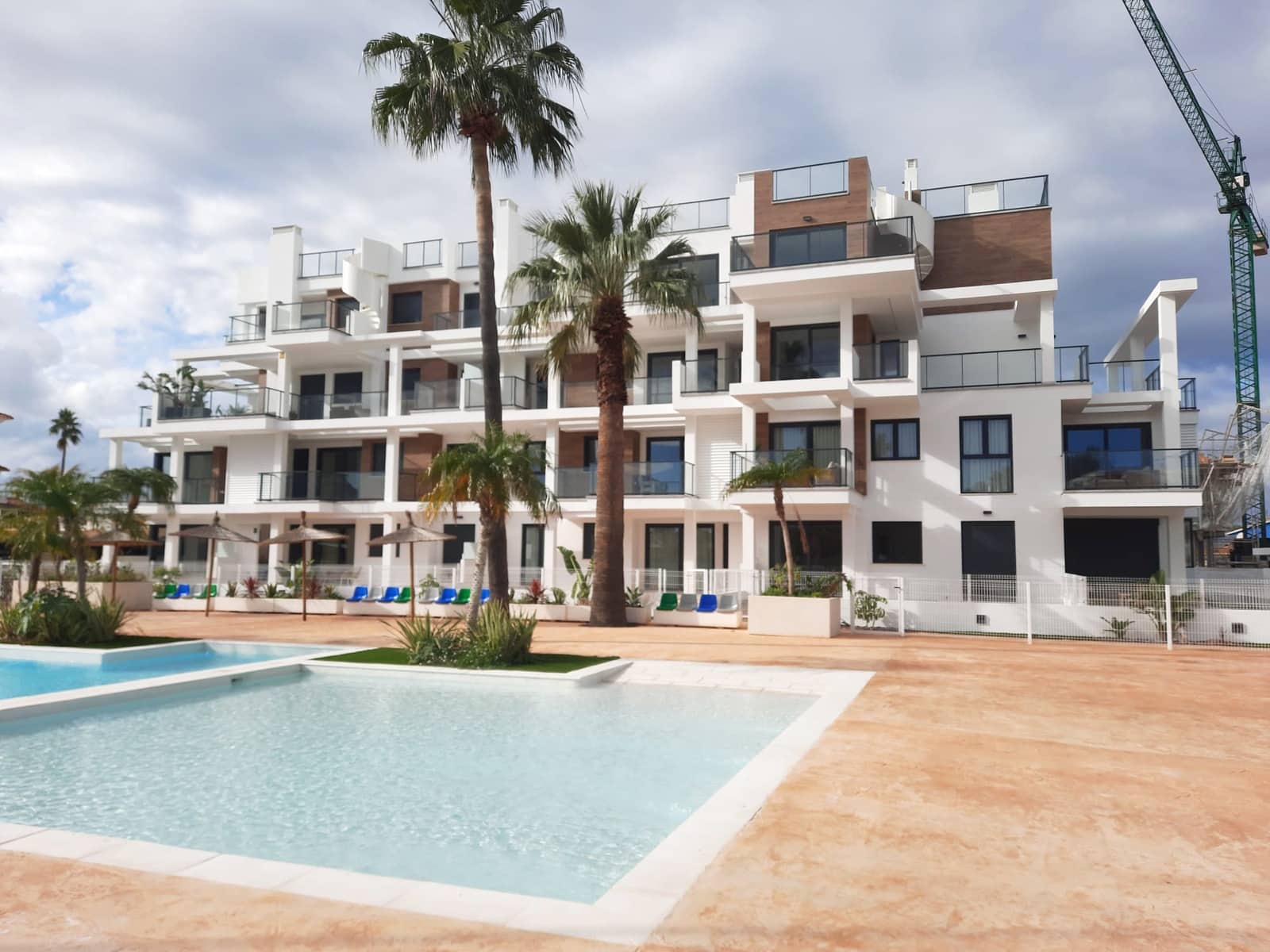2 bedroom Apartment for sale in Denia with pool - € 299,000 (Ref: 8212072)