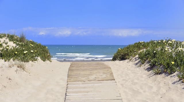 Casa de 3 habitaciones en Las Marinas / Les Marines, Dénia en venta con piscina garaje - 475.000 € (Ref: 8600643)